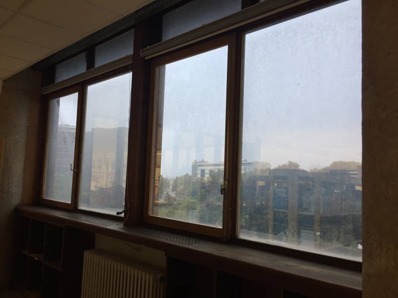 Comment faire baisser la chaleur et la luminosité dans un établissement scolaire?